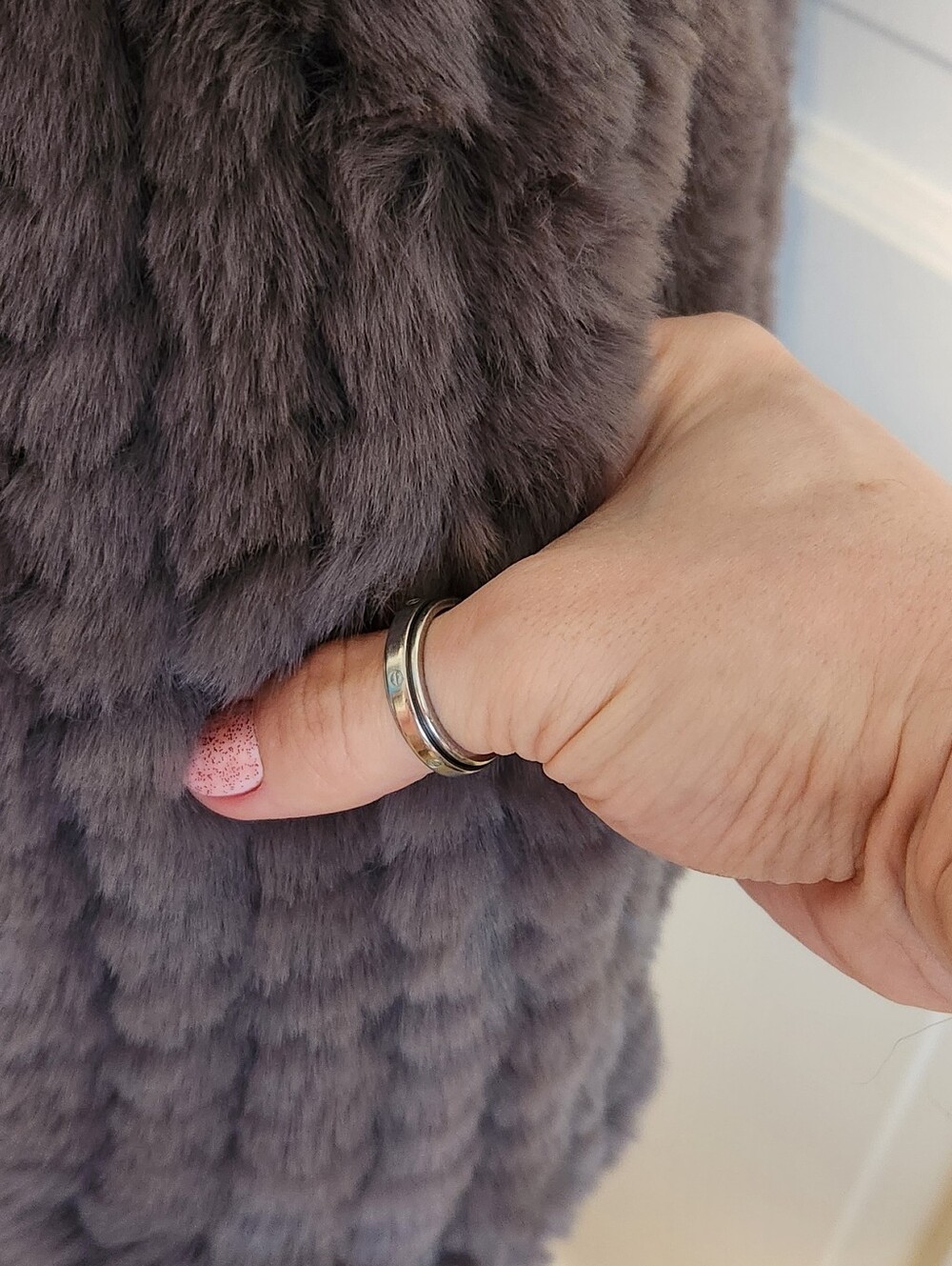 🩶Donna Salyers Fabulous Furs🩶 - Slate Gray Faux Fur Vest - Picture 10 of 13